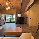 Relais Portaluna Delle Langhe, Private Estate With Pool, 7 Bedrooms, Sleeps 18, Vineyard Views Villa