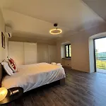 Relais Portaluna Delle Langhe, Private Estate With Pool, 7 Bedrooms, Sleeps 18, Vineyard Views * Mango