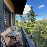 Villa Relais Portaluna Delle Langhe, Private Estate With Pool, 7 Bedrooms, Sleeps 18, Vineyard Views *