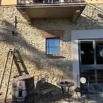 ヴィラ Relais Portaluna Delle Langhe, Private Estate With Pool, 7 Bedrooms, Sleeps 18, Vineyard Views *