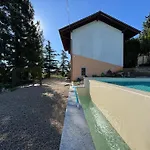 Relais Portaluna Delle Langhe, Private Estate With Pool, 7 Bedrooms, Sleeps 18, Vineyard Views ヴィラ Mango