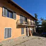 Relais Portaluna Delle Langhe, Private Estate With Pool, 7 Bedrooms, Sleeps 18, Vineyard Views *