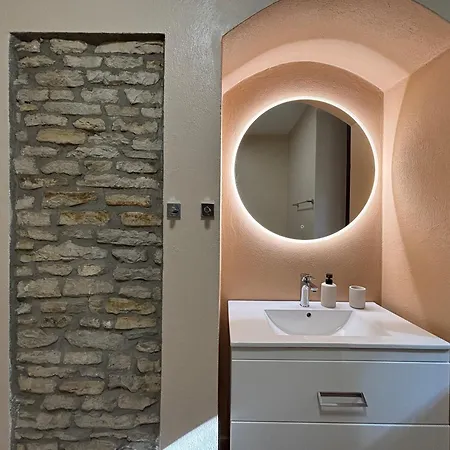 Relais Portaluna Delle Langhe, Private Estate With Pool, 7 Bedrooms, Sleeps 18, Vineyard Views Willa