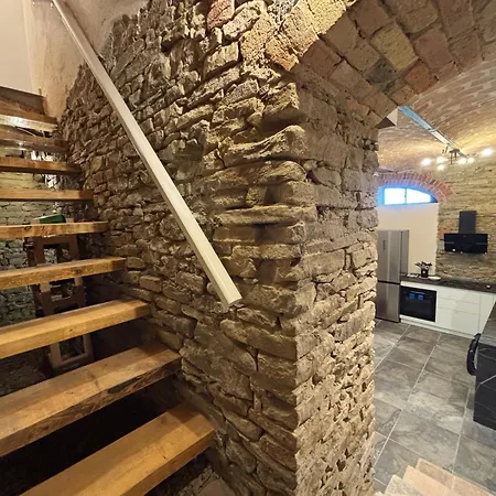 Relais Portaluna Delle Langhe, Private Estate With Pool, 7 Bedrooms, Sleeps 18, Vineyard Views Villa Mango