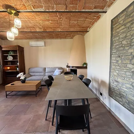 Relais Portaluna Delle Langhe, Private Estate With Pool, 7 Bedrooms, Sleeps 18, Vineyard Views