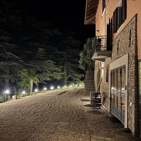 Relais Portaluna Delle Langhe, Private Estate With Pool, 7 Bedrooms, Sleeps 18, Vineyard Views