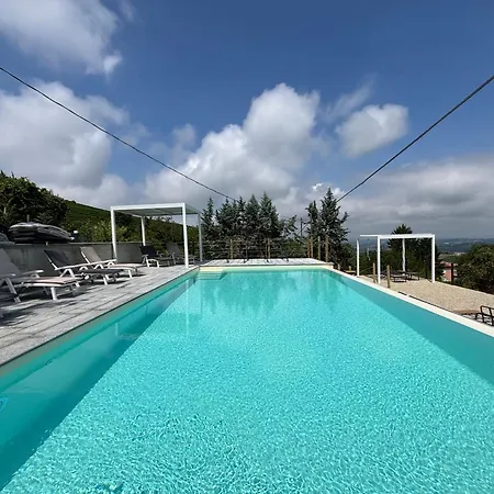 Relais Portaluna Delle Langhe, Private Estate With Pool, 7 Bedrooms, Sleeps 18, Vineyard Views Villa Mango
