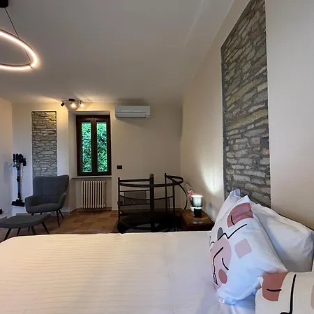 Relais Portaluna Delle Langhe, Private Estate With Pool, 7 Bedrooms, Sleeps 18, Vineyard Views