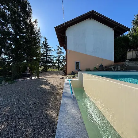 Relais Portaluna Delle Langhe, Private Estate With Pool, 7 Bedrooms, Sleeps 18, Vineyard Views Villa Mango