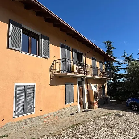 Relais Portaluna Delle Langhe, Private Estate With Pool, 7 Bedrooms, Sleeps 18, Vineyard Views *