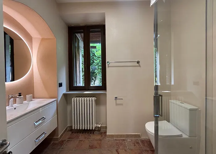 Relais Portaluna Delle Langhe, Private Estate With Pool, 7 Bedrooms, Sleeps 18, Vineyard Views * Mango