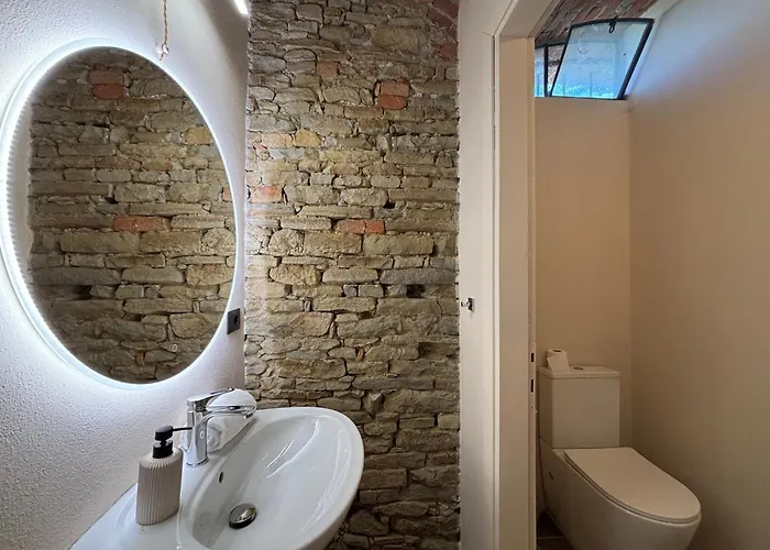 Relais Portaluna Delle Langhe, Private Estate With Pool, 7 Bedrooms, Sleeps 18, Vineyard Views 别墅 *