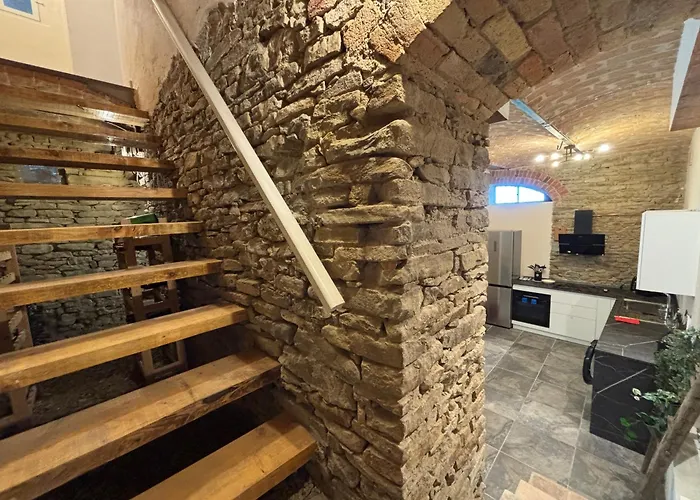 Relais Portaluna Delle Langhe, Private Estate With Pool, 7 Bedrooms, Sleeps 18, Vineyard Views 别墅 Mango