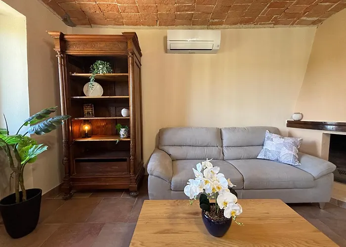 Relais Portaluna Delle Langhe, Private Estate With Pool, 7 Bedrooms, Sleeps 18, Vineyard Views *