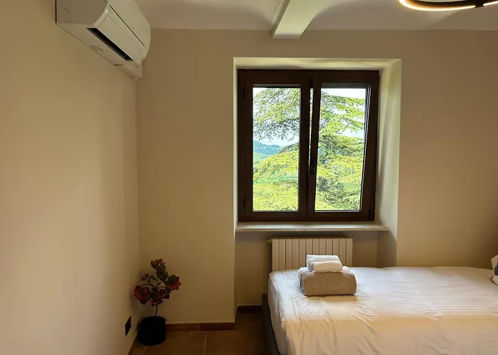Relais Portaluna Delle Langhe, Private Estate With Pool, 7 Bedrooms, Sleeps 18, Vineyard Views 别墅 Mango
