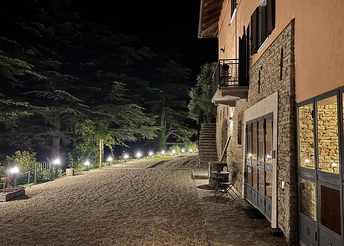 Relais Portaluna Delle Langhe, Private Estate With Pool, 7 Bedrooms, Sleeps 18, Vineyard Views